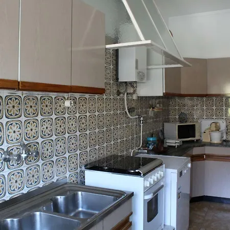 Guest house Casa De Local Oeiras