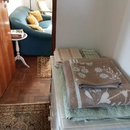 Casa De Local Affittacamere Oeiras