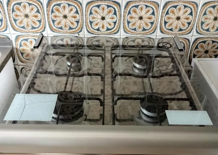 Casa De Local 4*